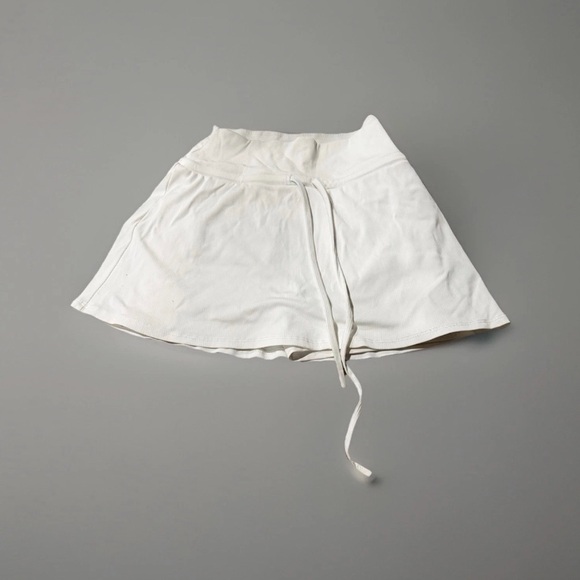Lanston Sport Dresses & Skirts - Lanston Sport White Ribbed Micro Mini Skort Womens M Built In Shorts Tennis